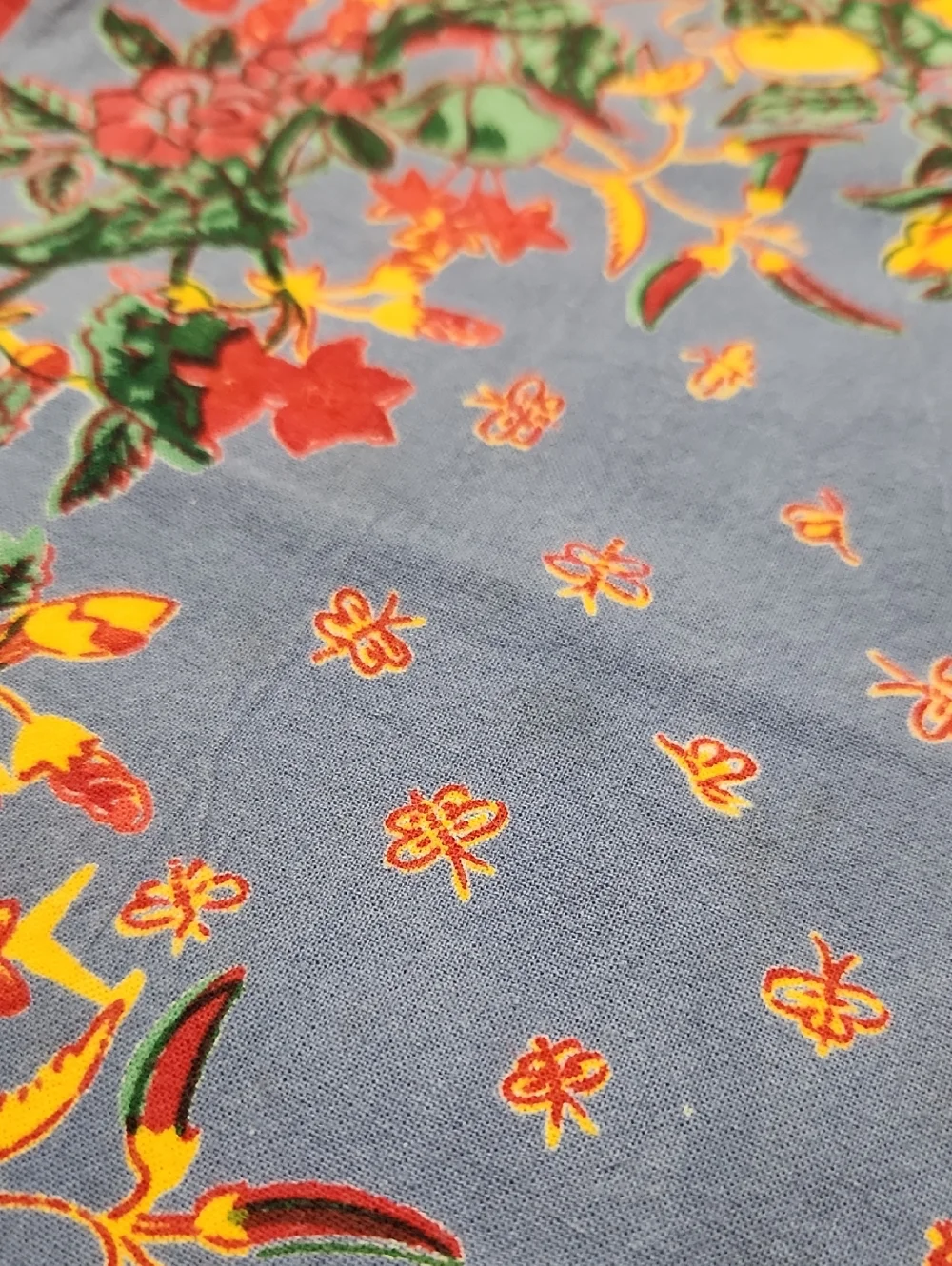 Williams Sonoma French Country Blue Fabric Placemats Set Of Four Red & Yellow